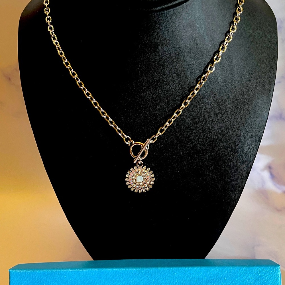 Touchstone Crystal Splendid Necklace